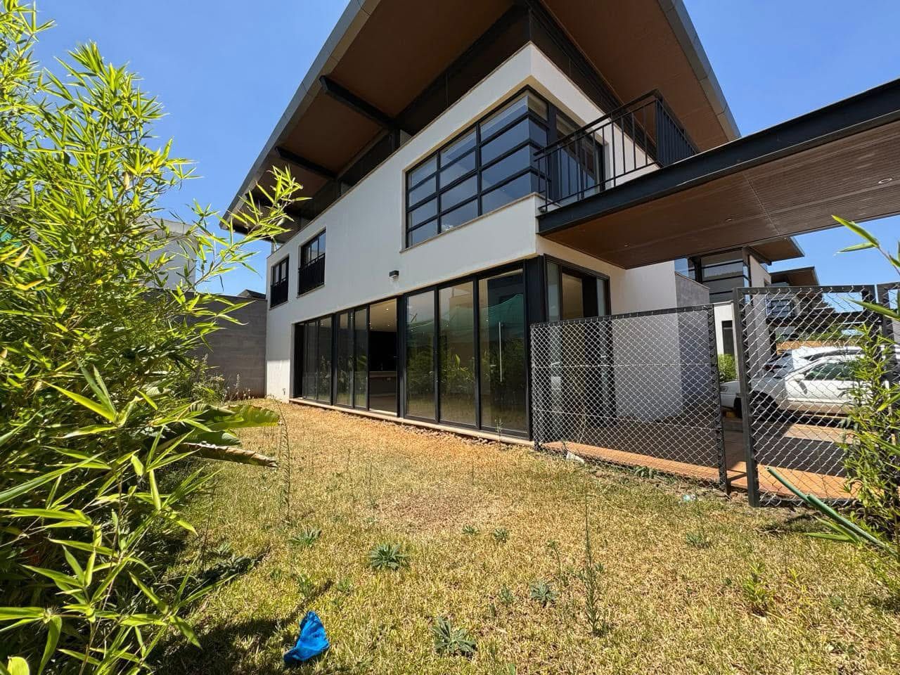 4 Bedroom