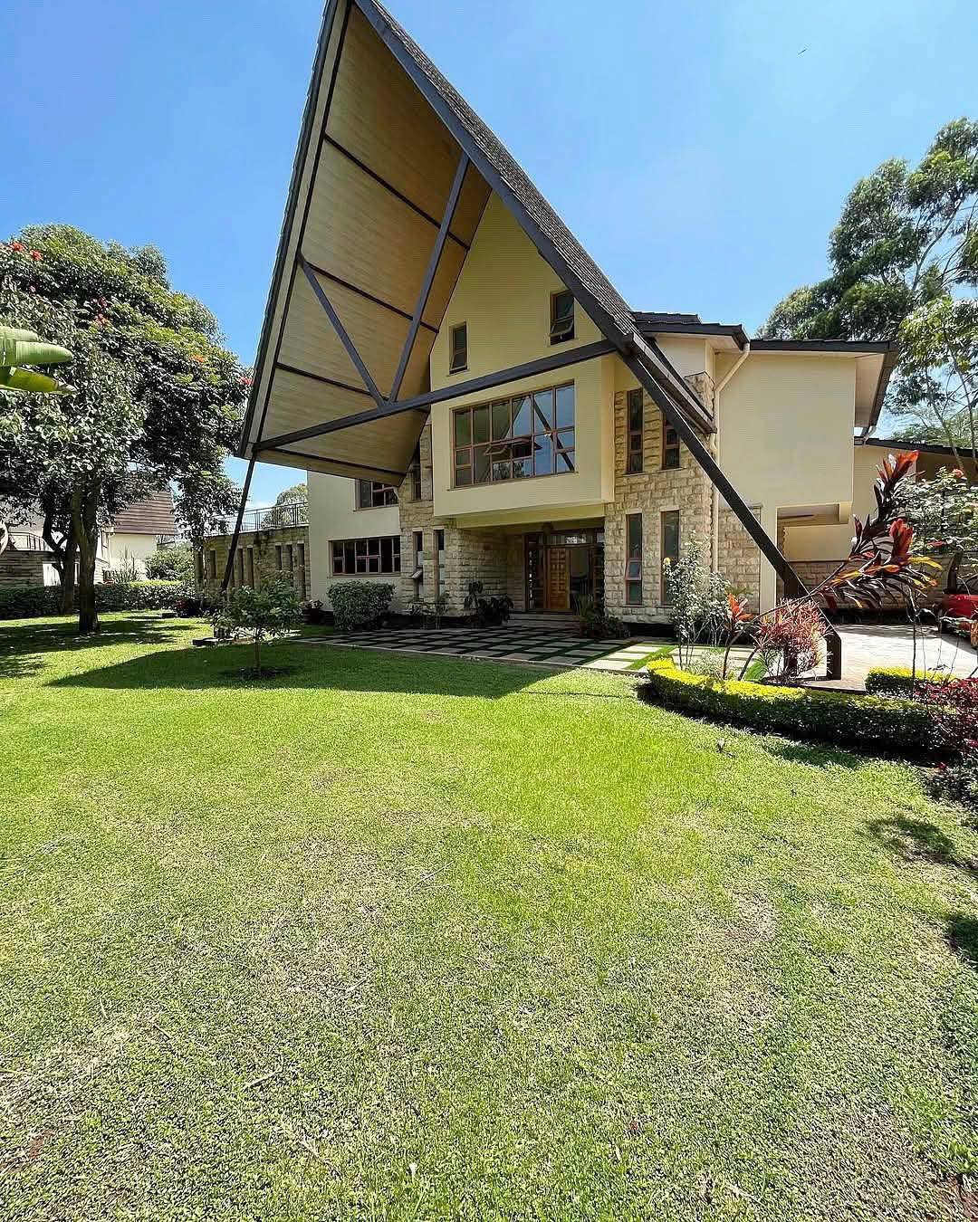 5 Bedroom Townhouse