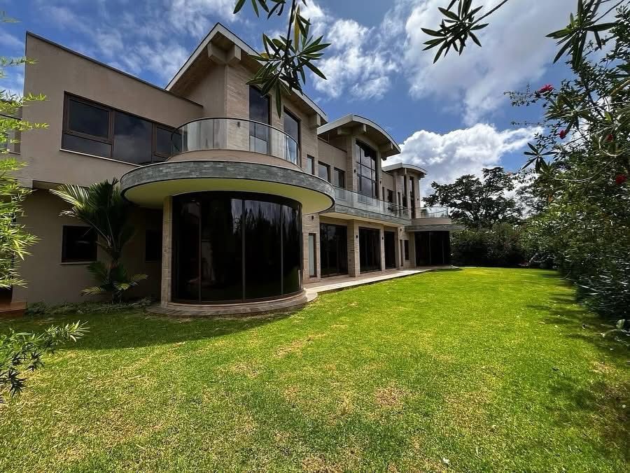 5 bedroom villa