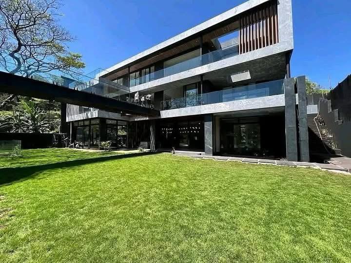 5 Bedroom