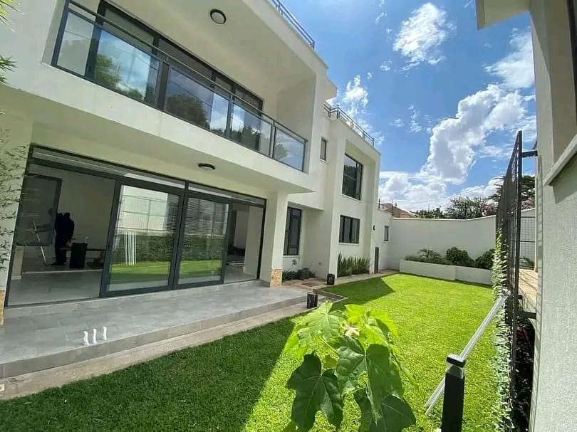 5-bedroom Townhouse+DSQ