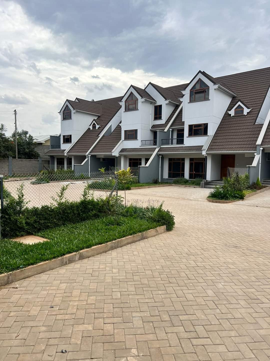 4-bedroom+DSQ