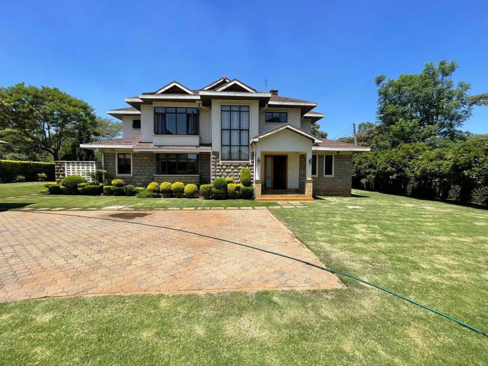 Own Compound Houses to Let in Membley Estate
