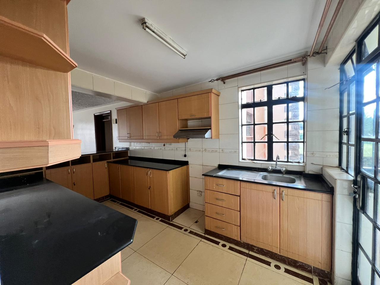 3-Bedroom image 8