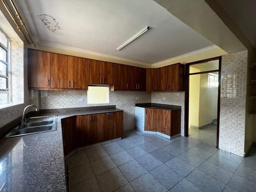 magnificent 4 bedroom house in Membley Estate image 10
