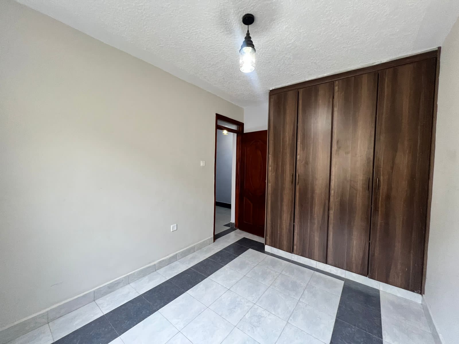 3-Bedroom image 3