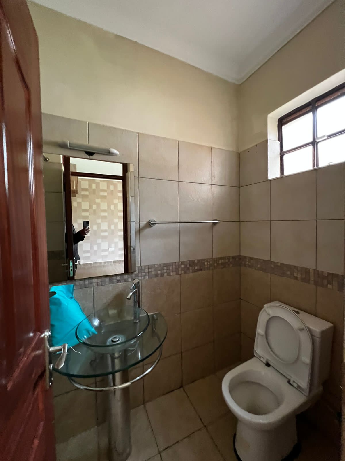 2-Bedroom image 7