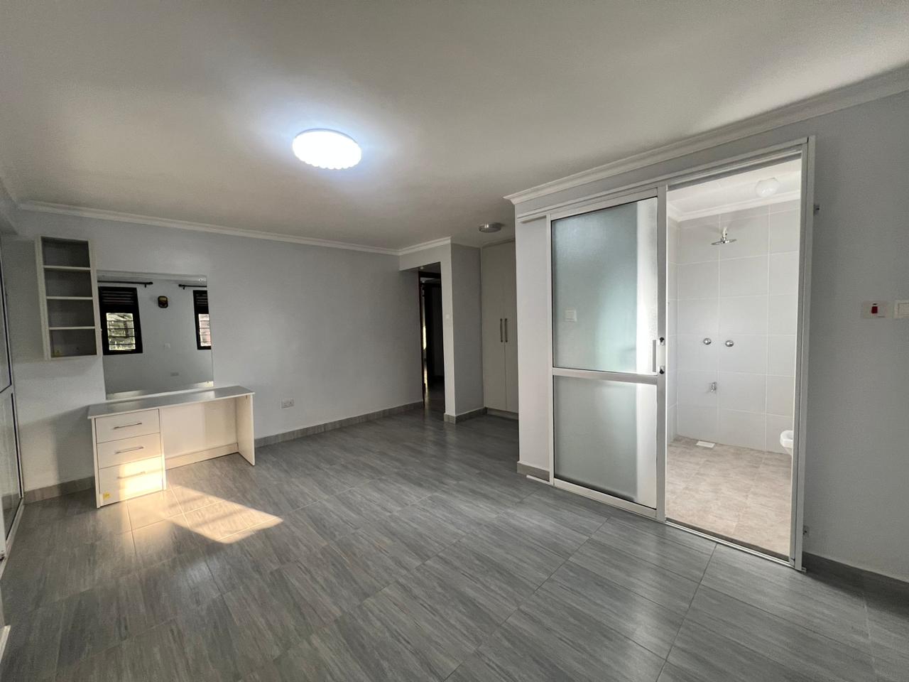 4 Bedroom Villa image 11