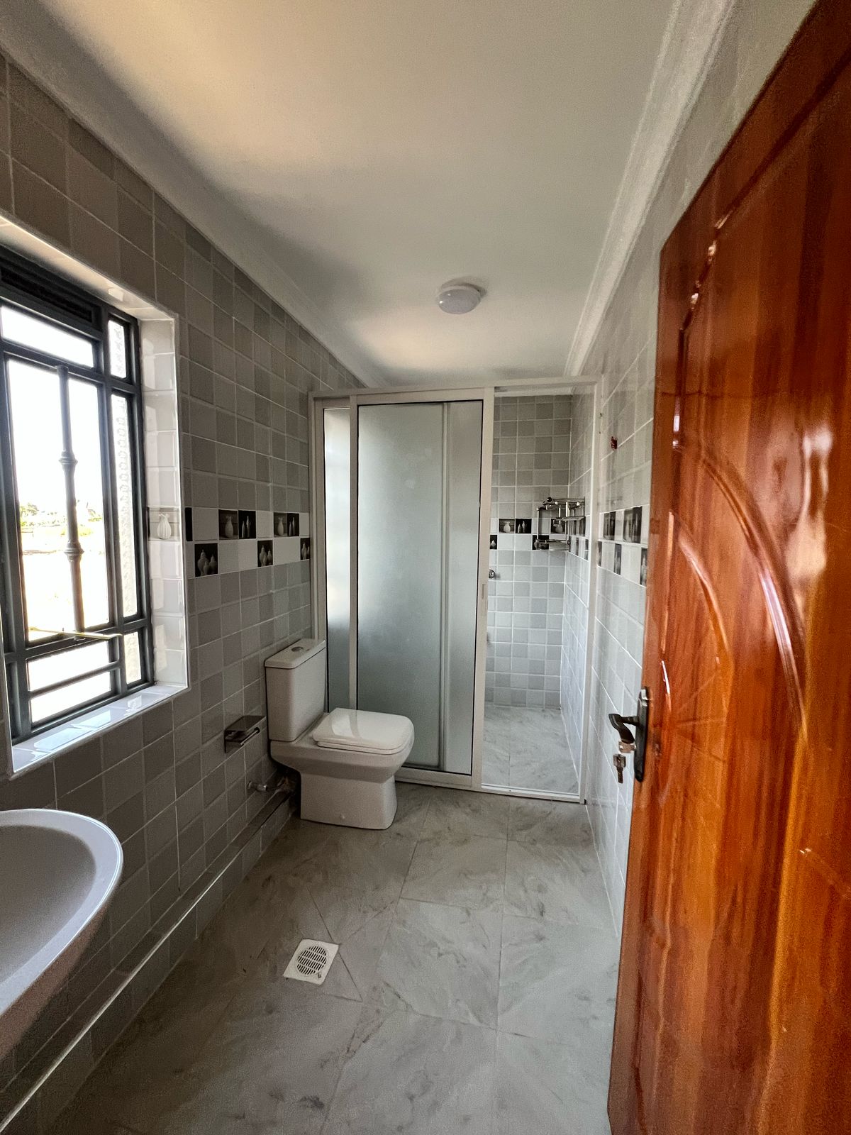 4 Bedroom villa image 6