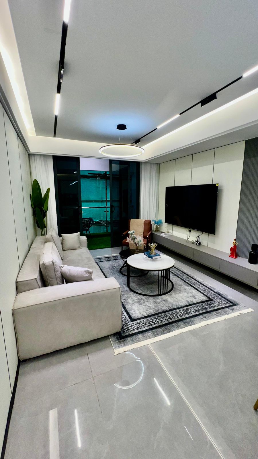 3 Bedroom Apartment image 11