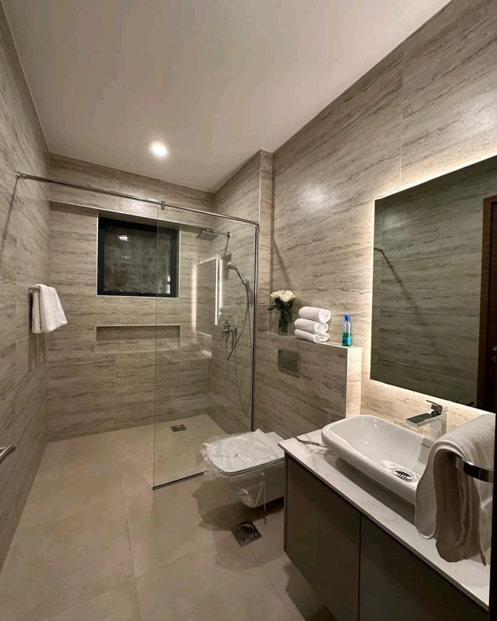 1-Bedroom image 6