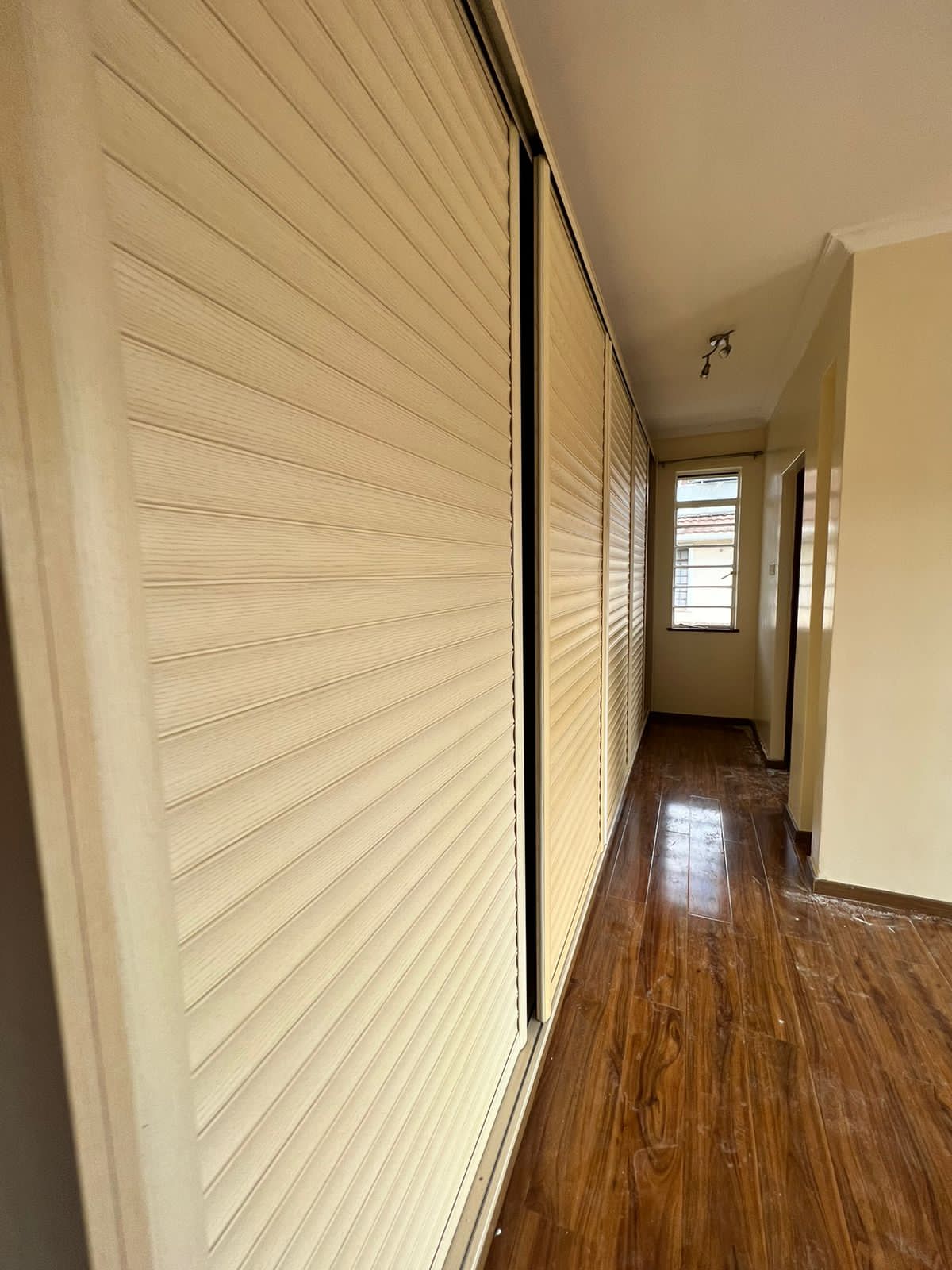4-Bedrooms+DSQ image 8