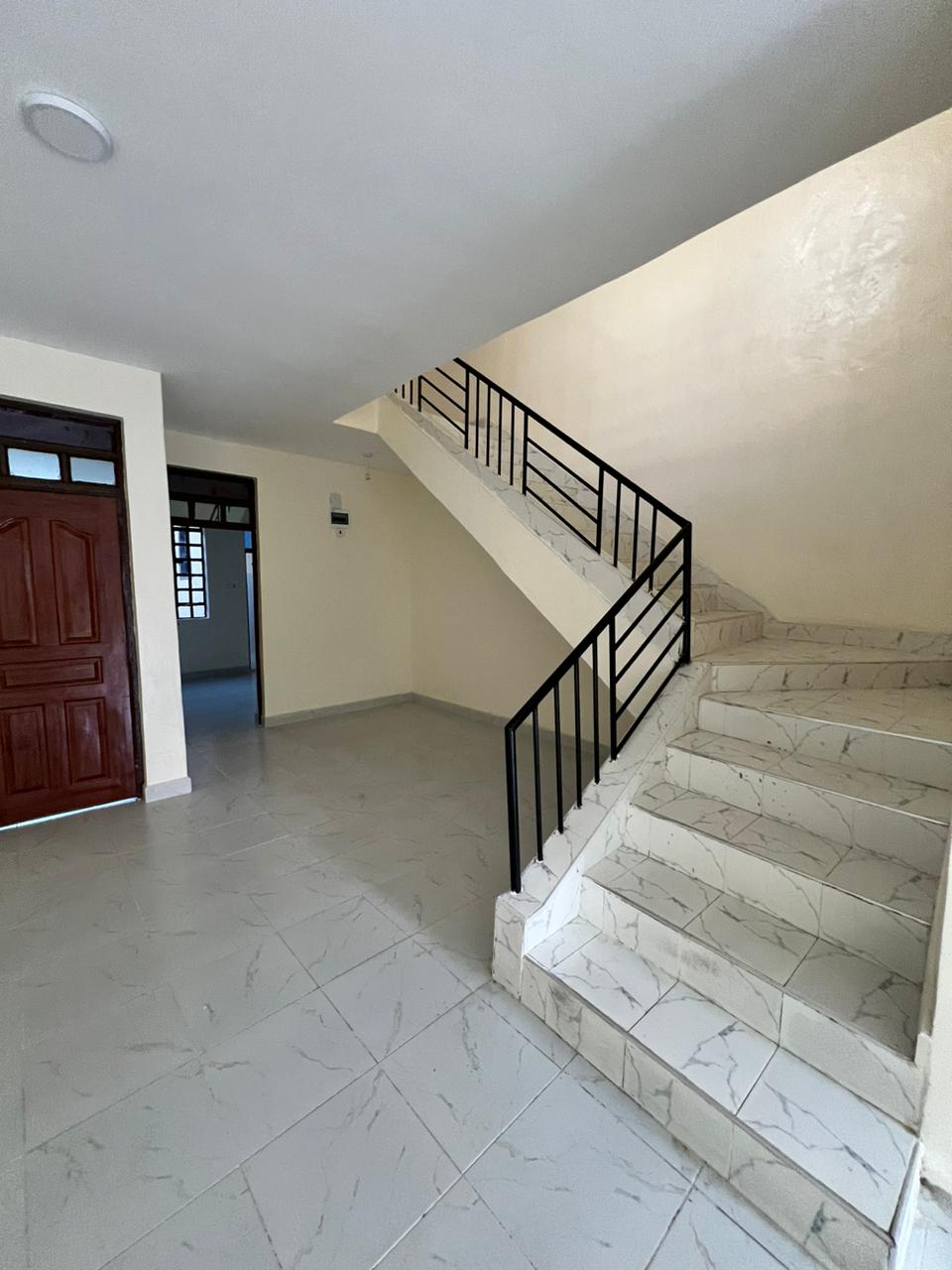 4-Bedroom image 9