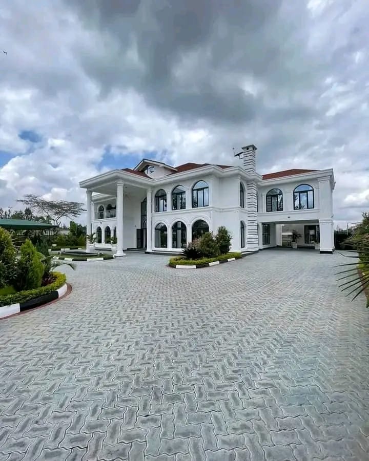 7 Bedroom image 3