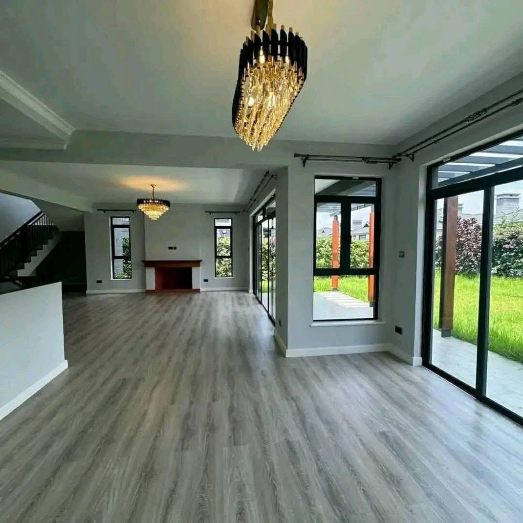 4 Bedroom Villa image 12