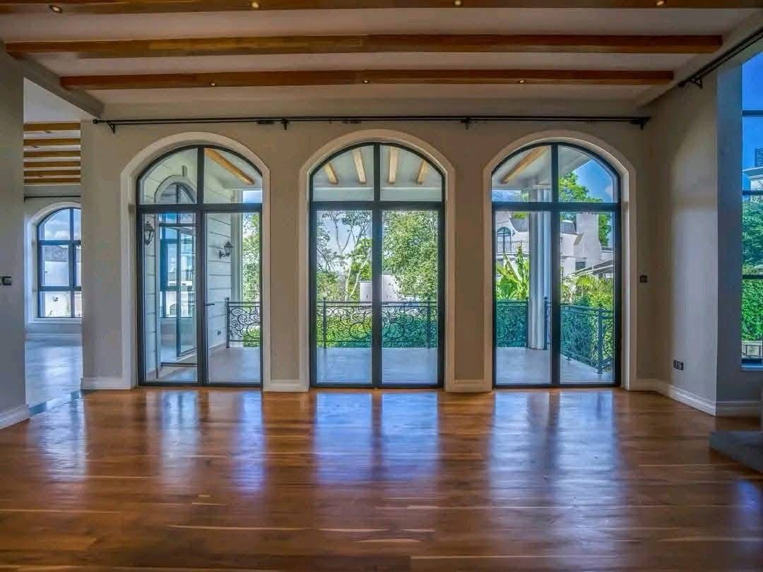 5 Bedroom and DSQ image 9
