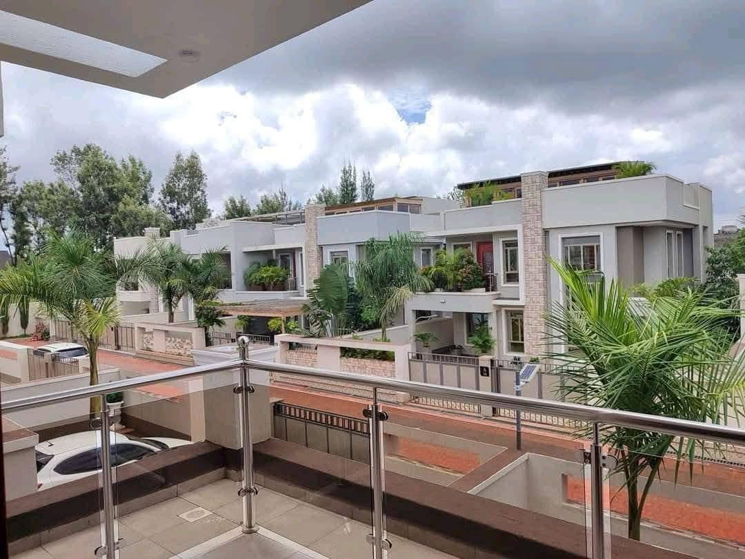 4 Bedroom plus DSQ