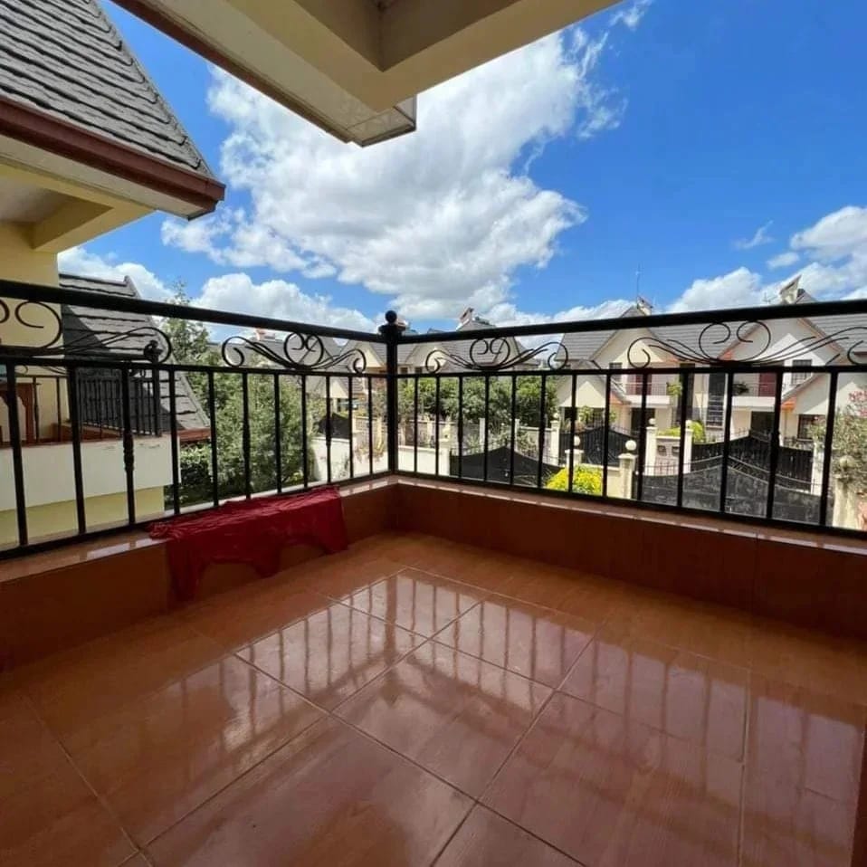 3-Bedroom image 6