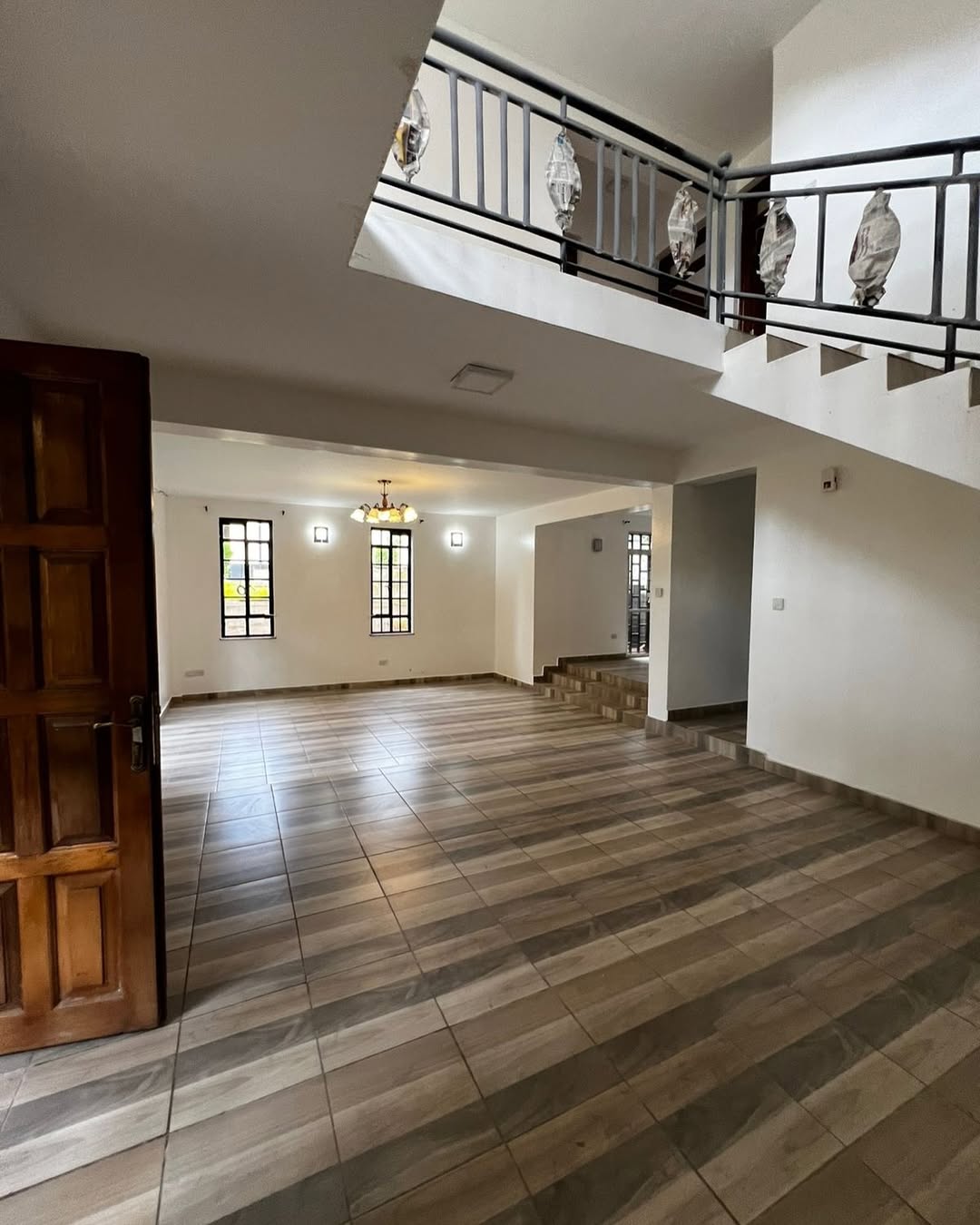 5-Bedroom Townhouse