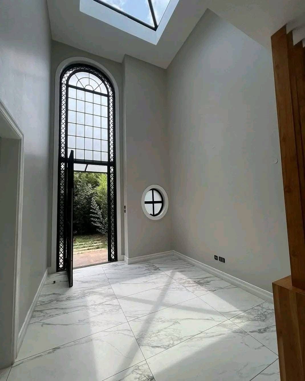 5 Bedroom and DSQ image 6