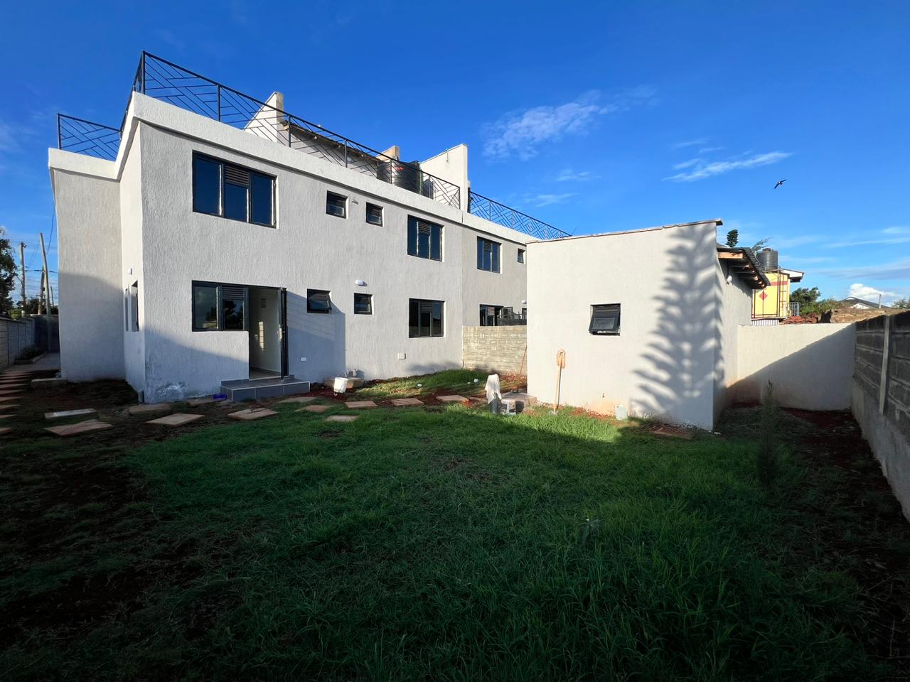 4 Bedroom Villa image 12