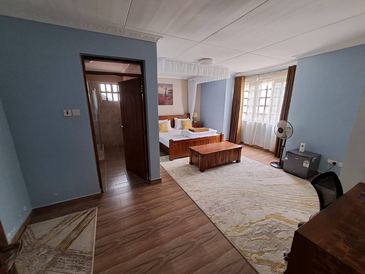 6 Bedroom villa image 7
