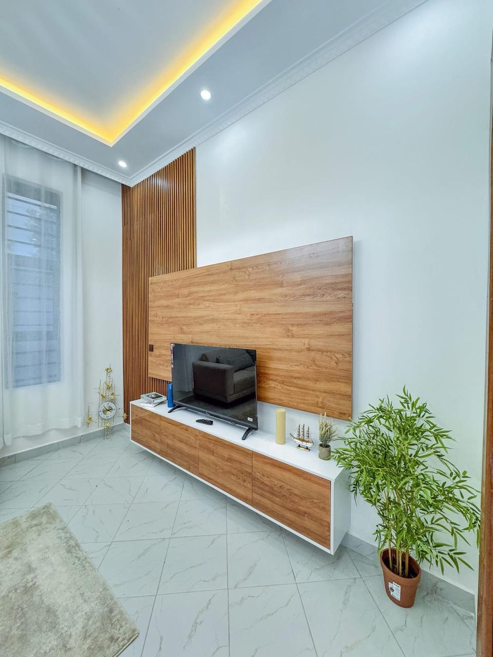 4 Bedroom Townhouse image 2