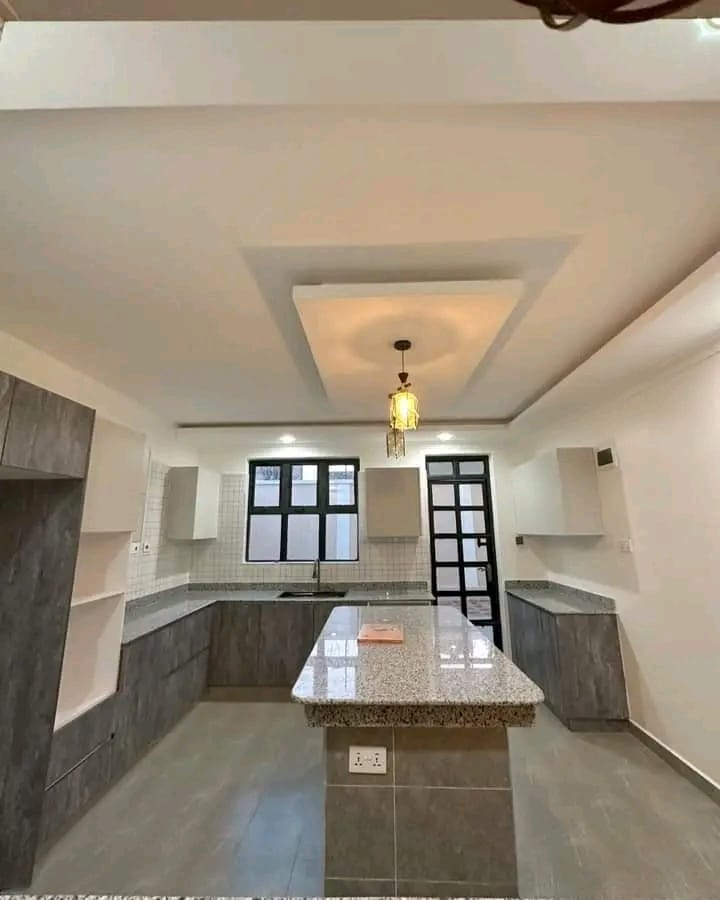 4-Bedroom+DSQ image 8