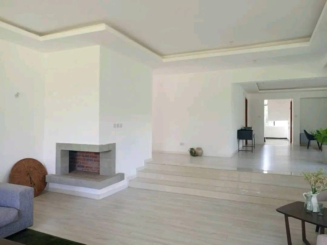 5 Bedroom image 8