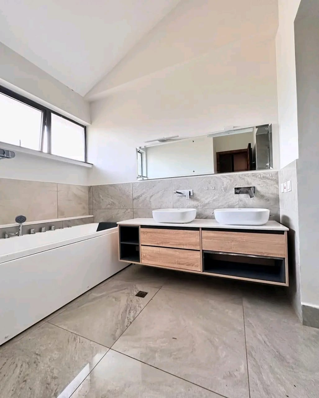 4-Bedroom+DSQ image 5