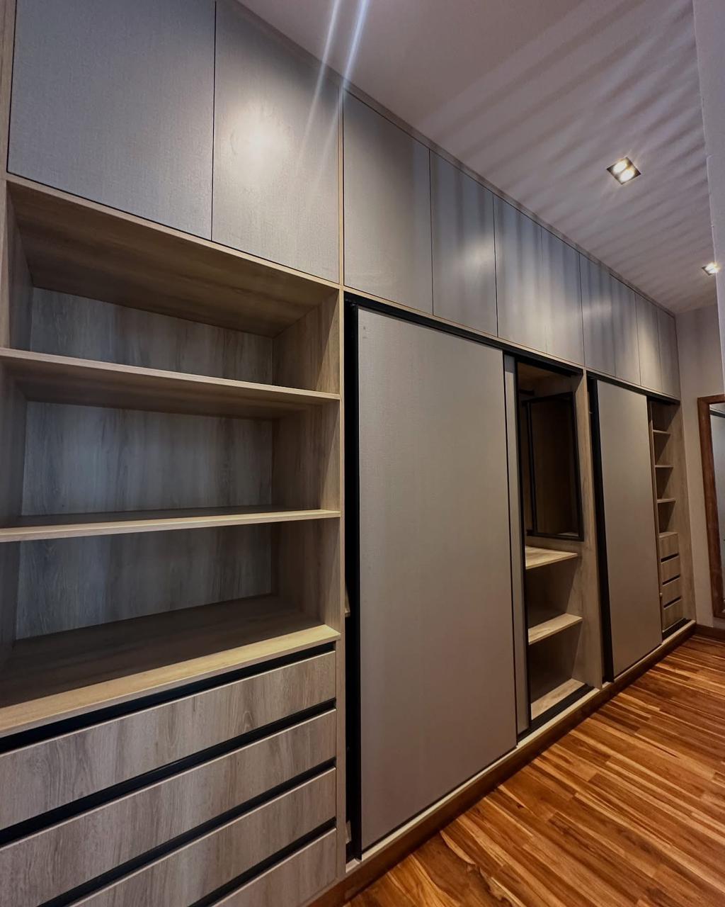 4 Bedroom and Dsq image 8