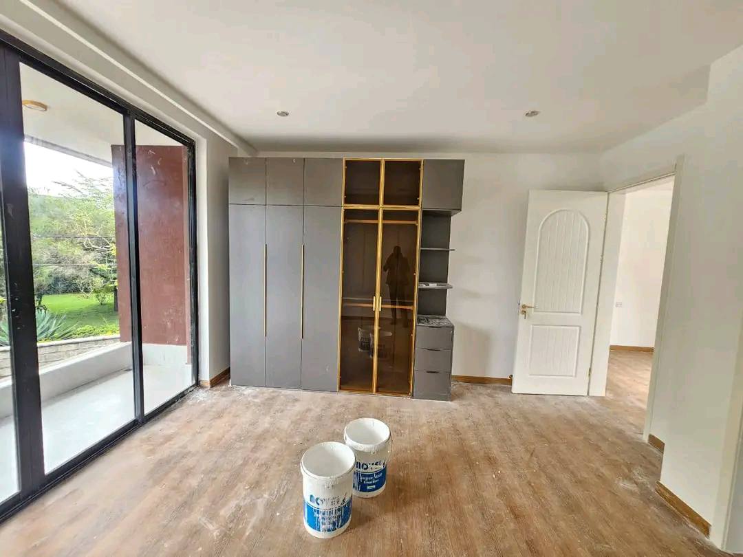 5-Bedroom and DSQ image 13