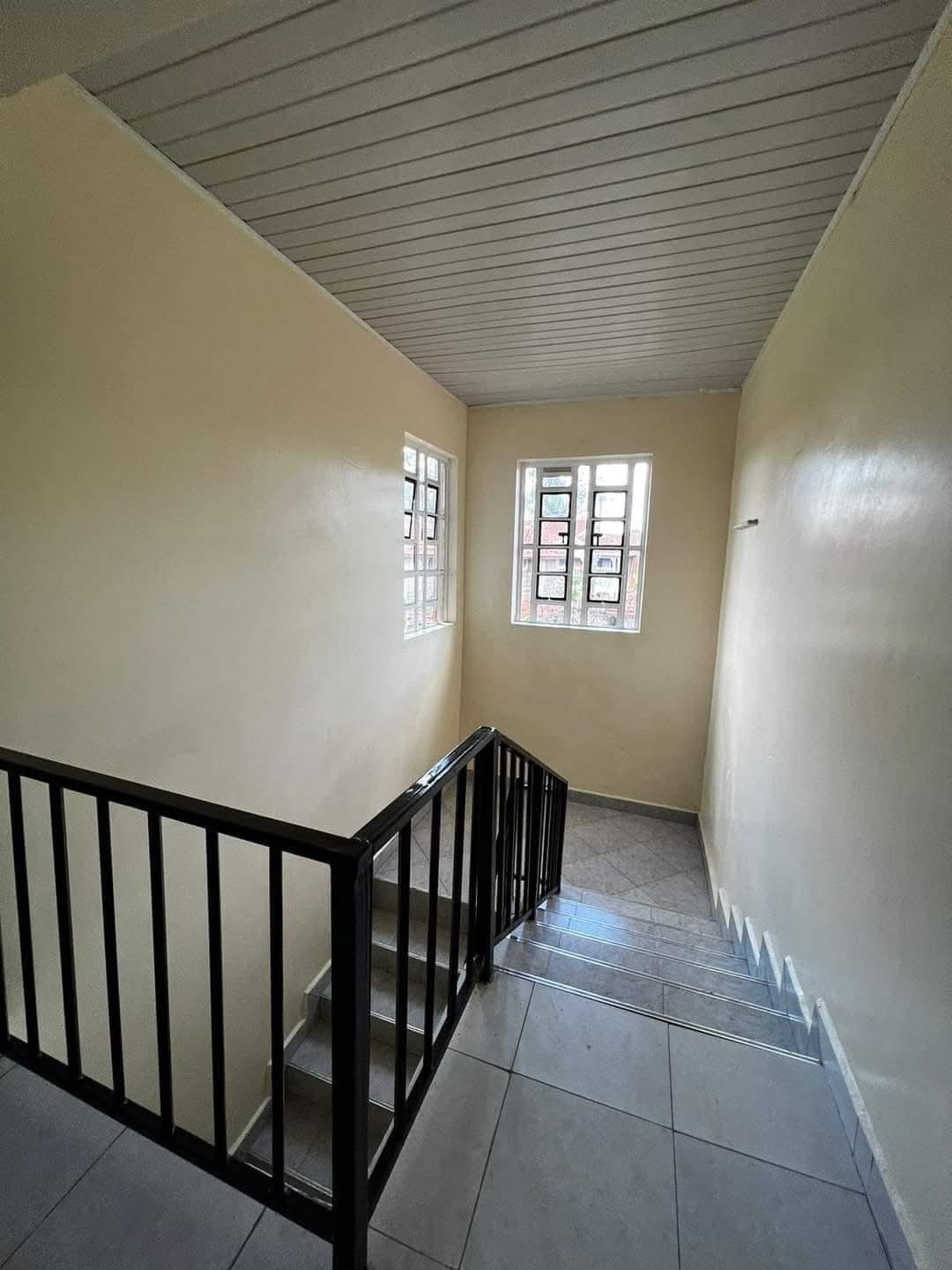 magnificent 4 bedroom house in Membley Estate image 4