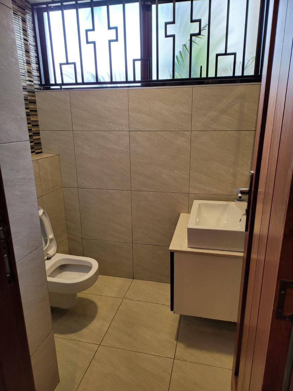 5 Bedroom Plus DSQ image 13