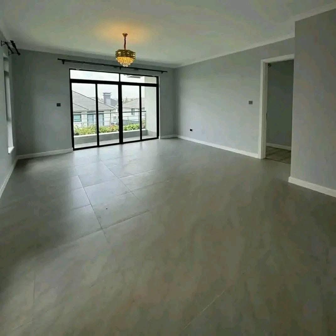 4 Bedroom Villa image 4