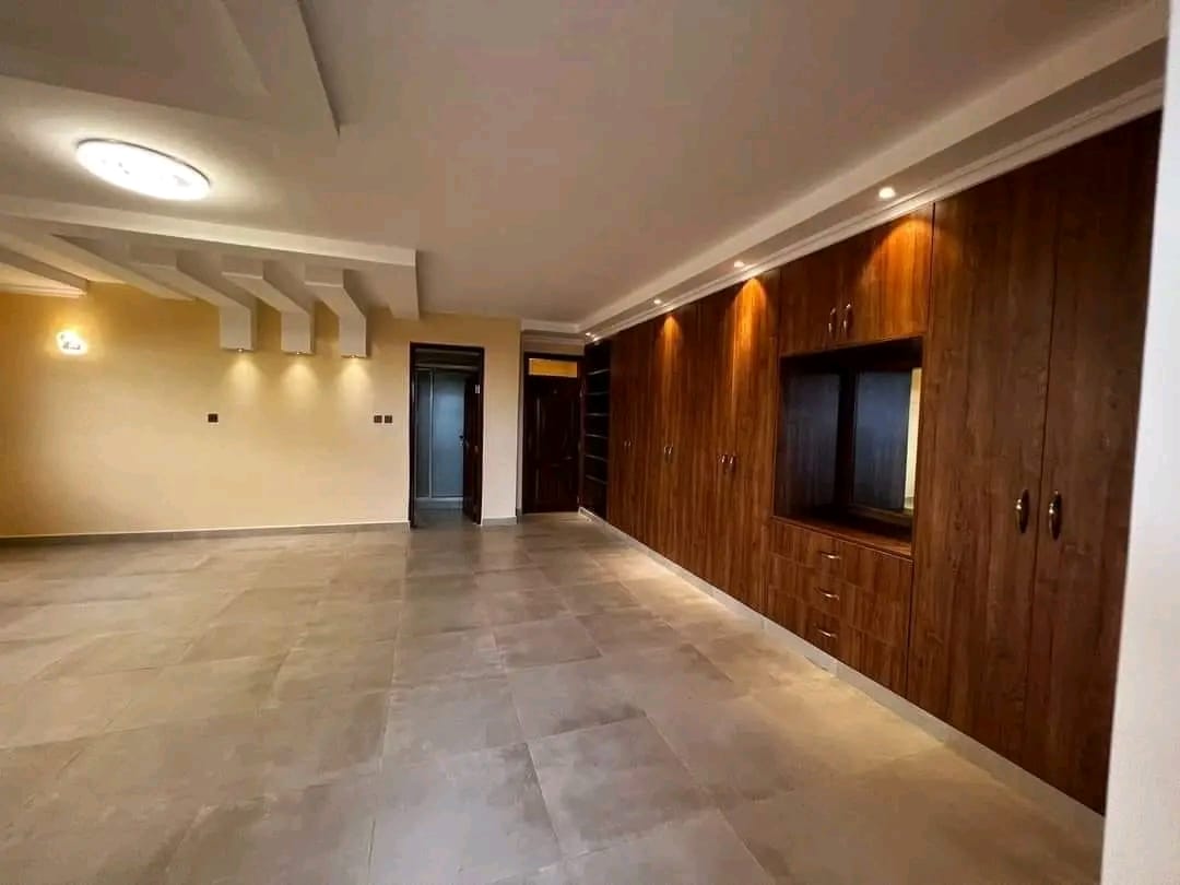 4-bedroom Townhouse+ DSQ image 2