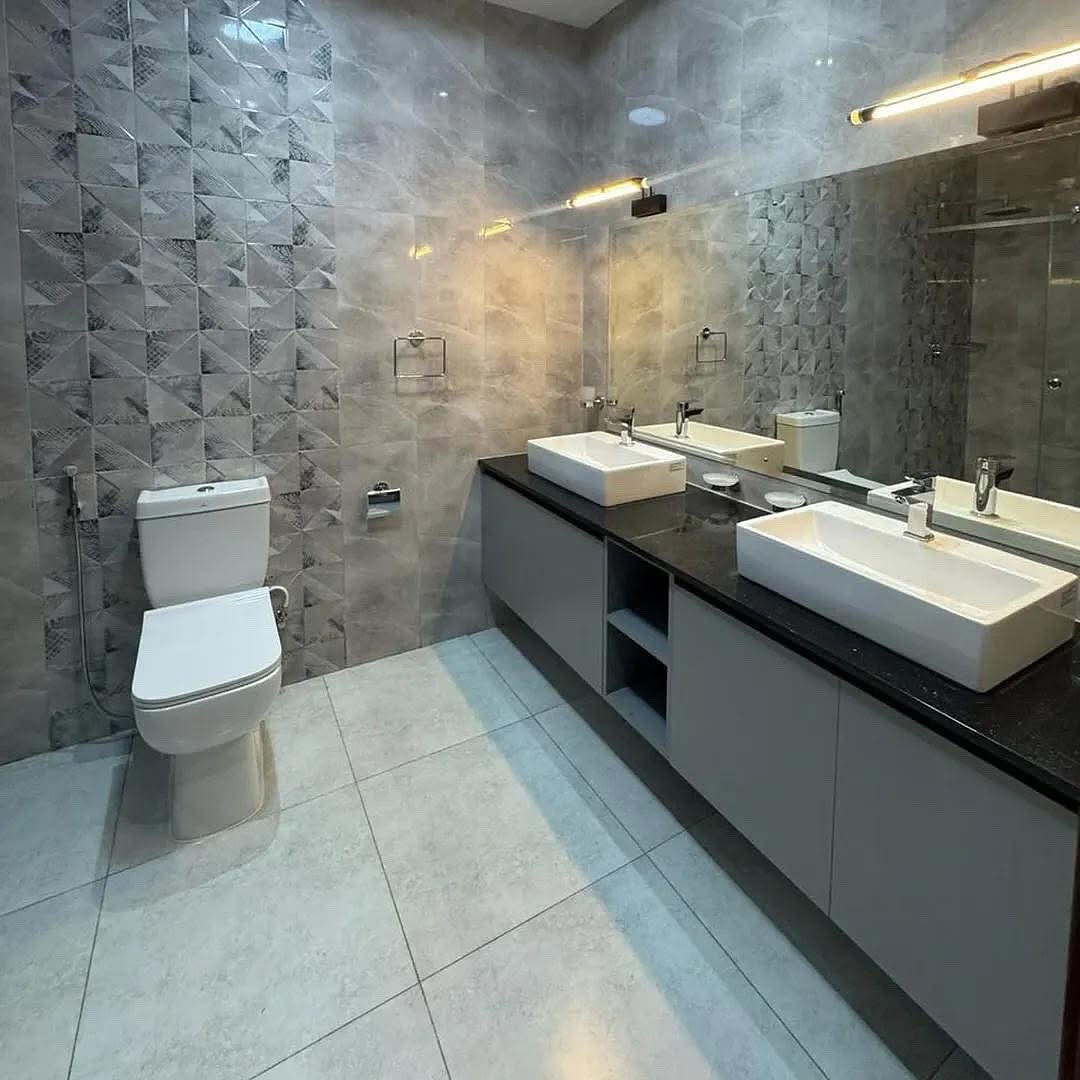 5 Bedroom Townhouse image 7