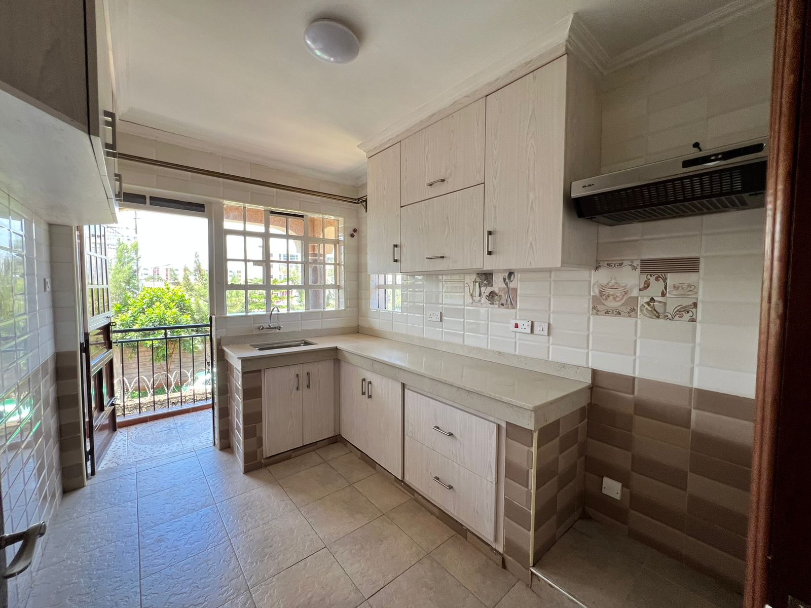 3-Bedroom image 3