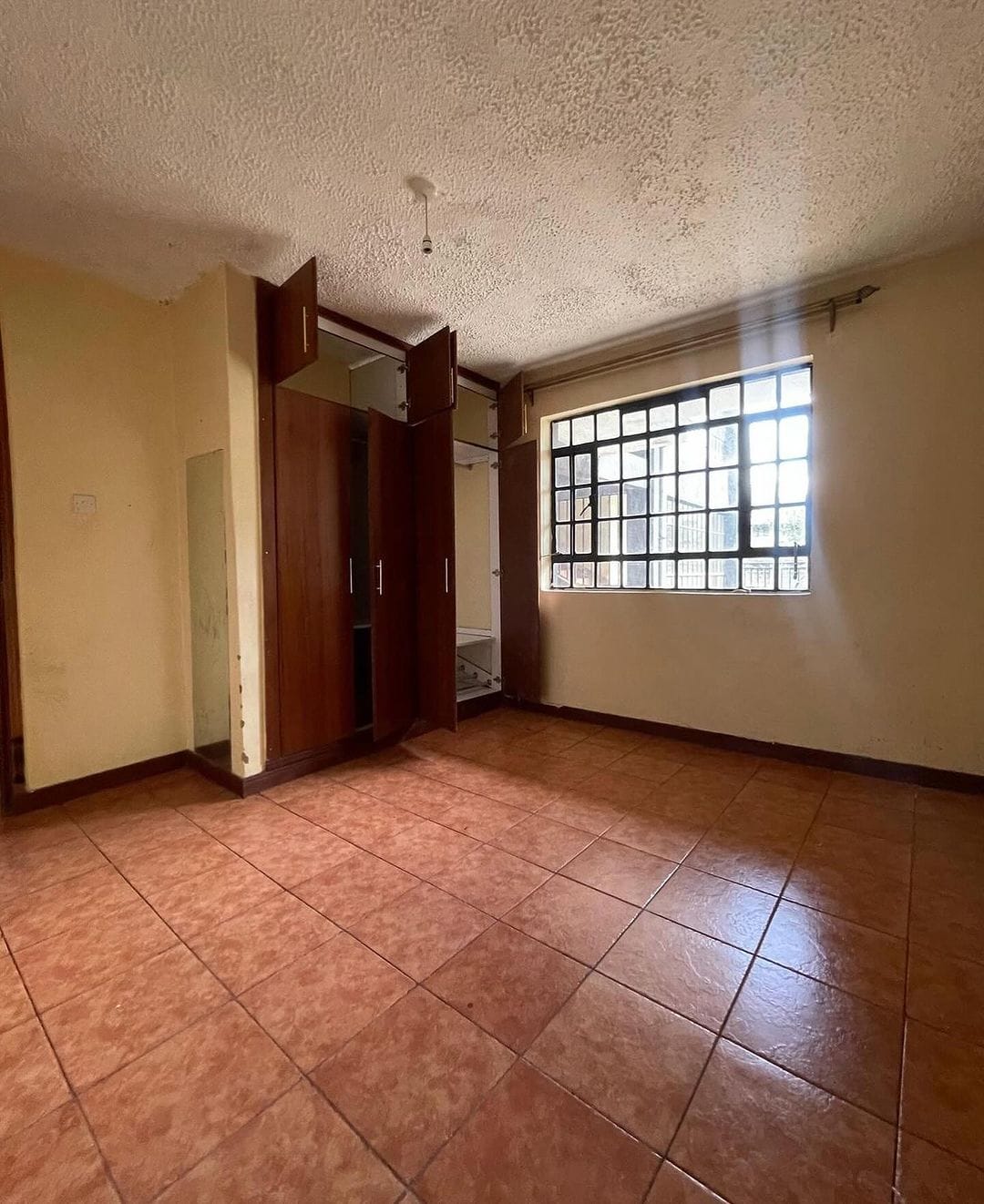 2-Bedroom image 3