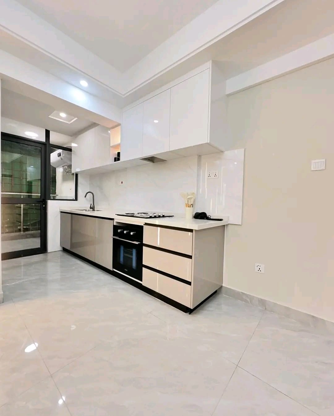 1,2 and 3-bedroom apartment image 5