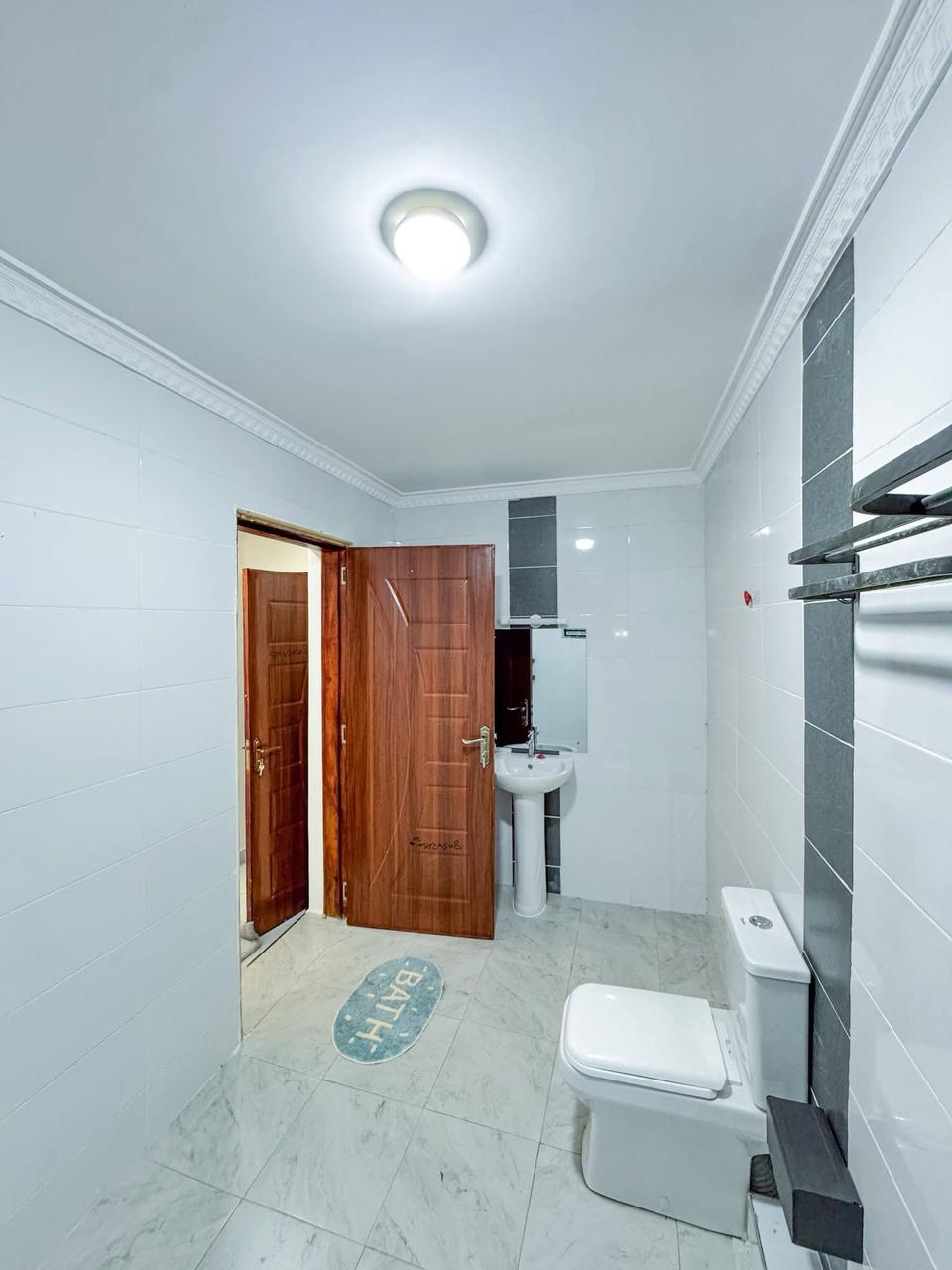4 Bedroom Townhouse image 4
