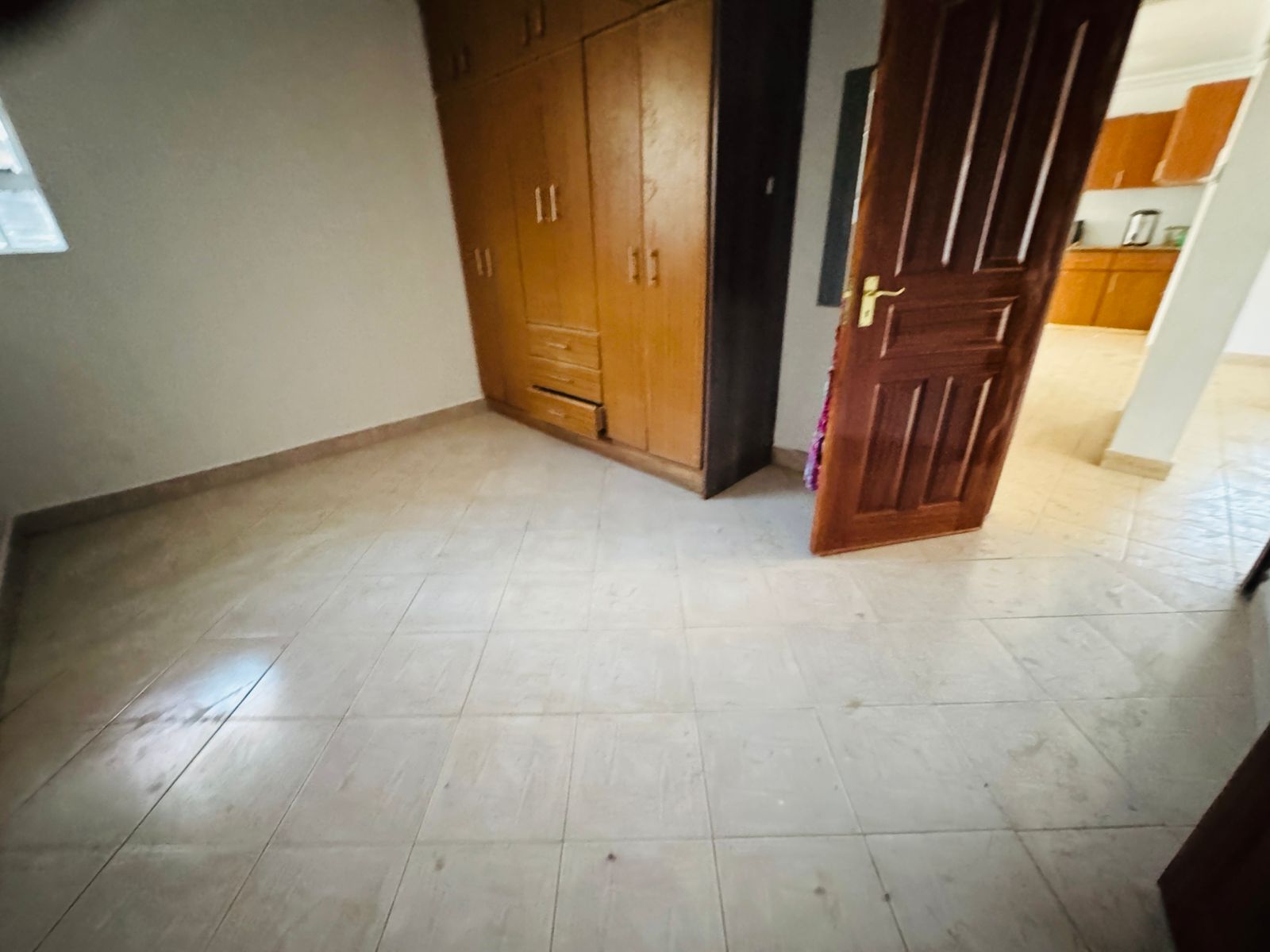 4 Bedroom Villa  For Rent in Membley image 3