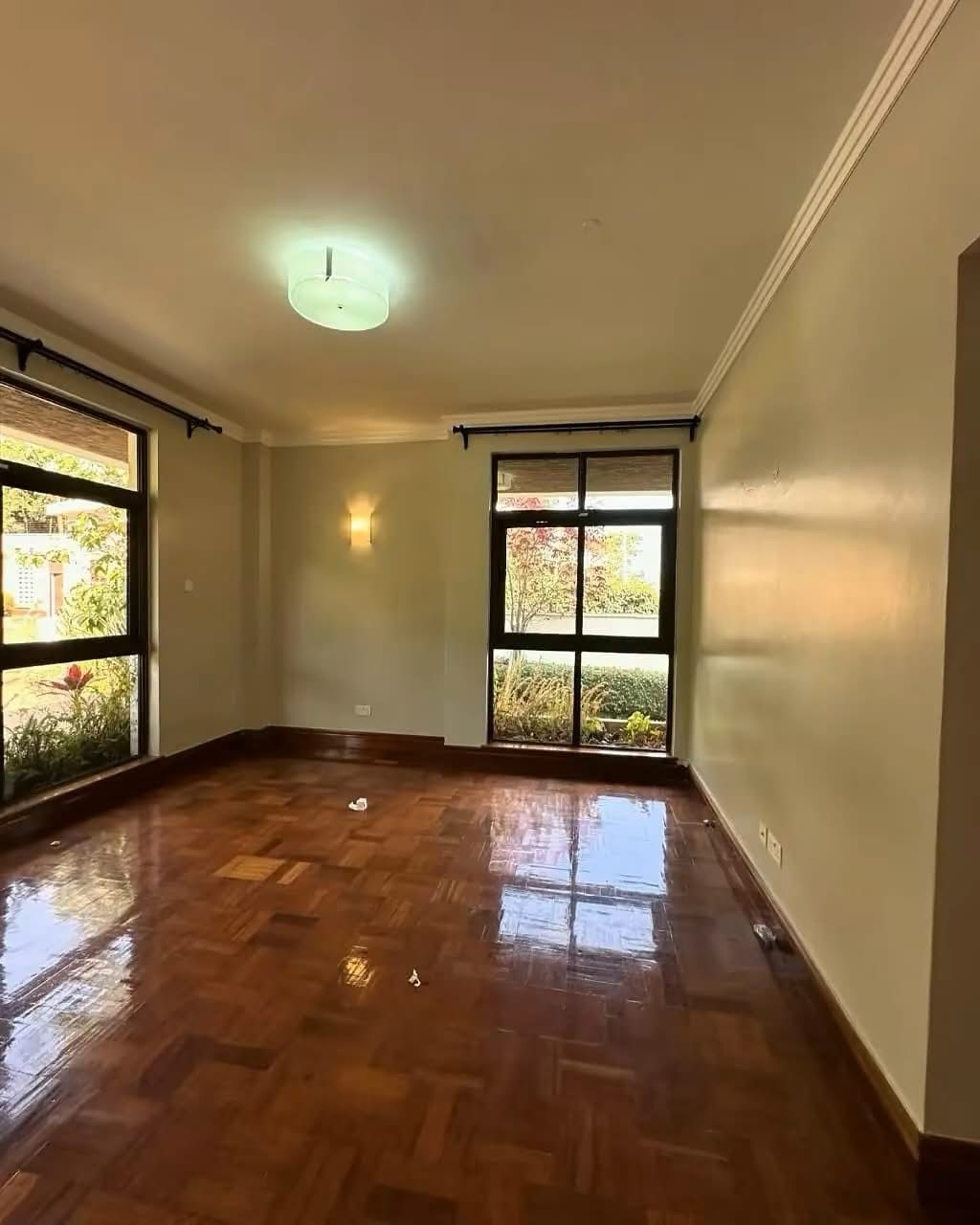 5 Bedroom Villa image 13