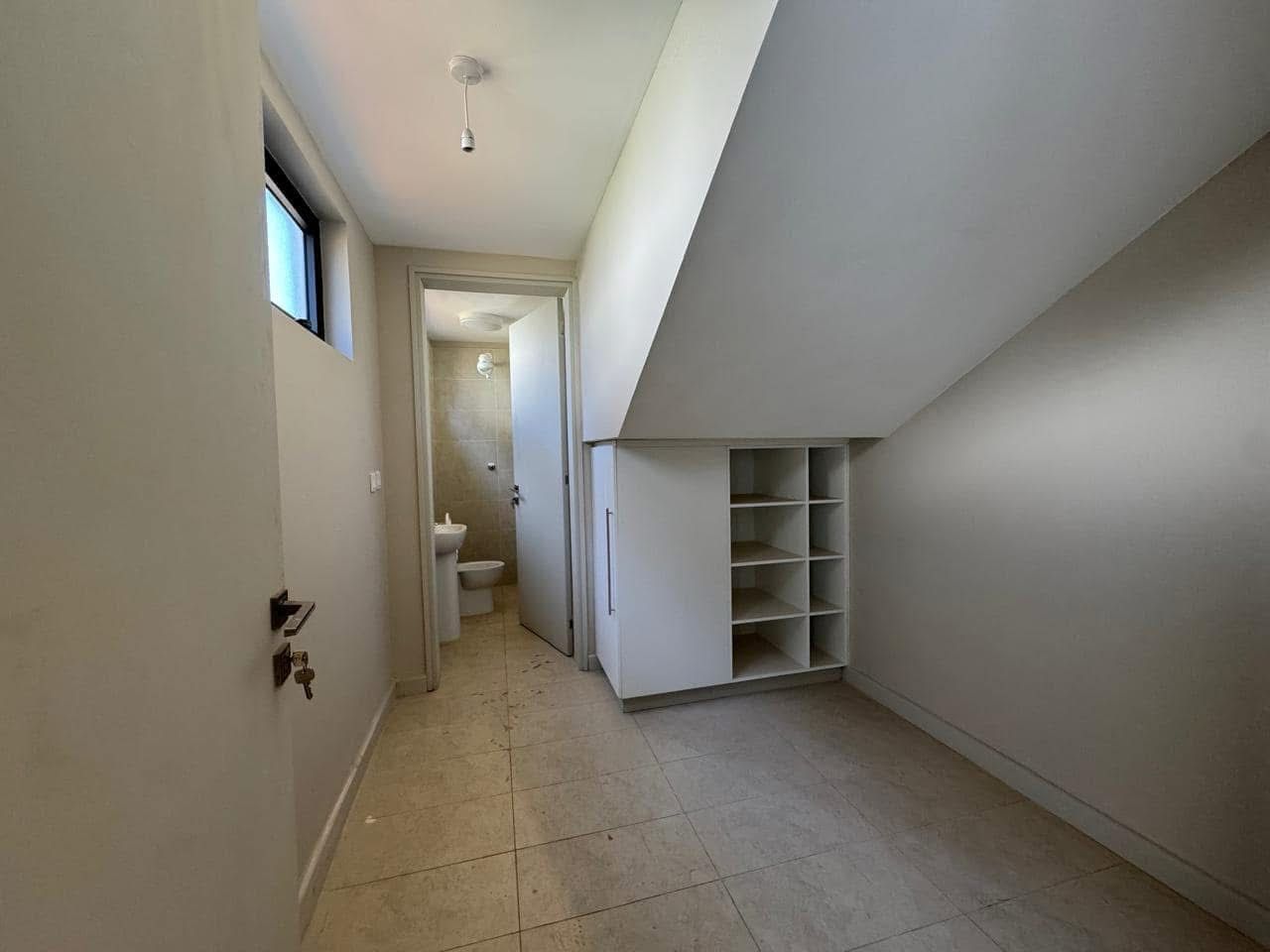 4 Bedroom image 5
