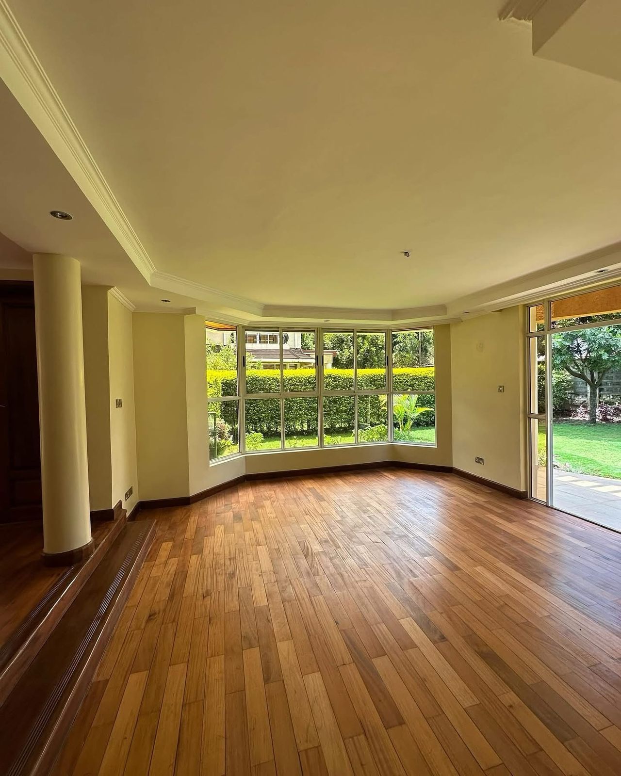 5 Bedroom plus DSQ image 7