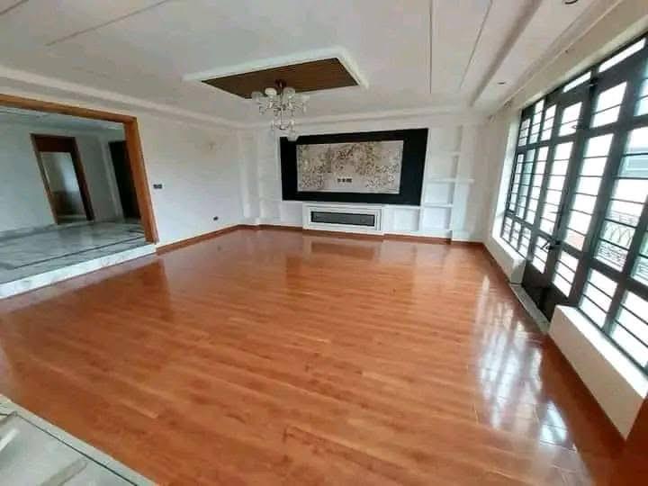 6 Bedroom image 5
