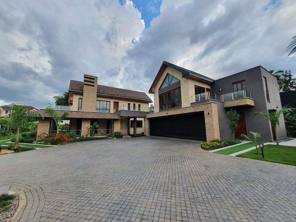 5 Bedroom image 2