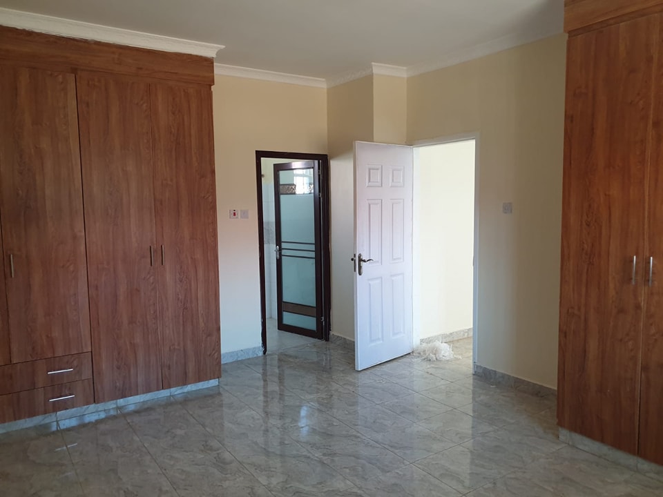 3-Bedroom+DSQ image 3