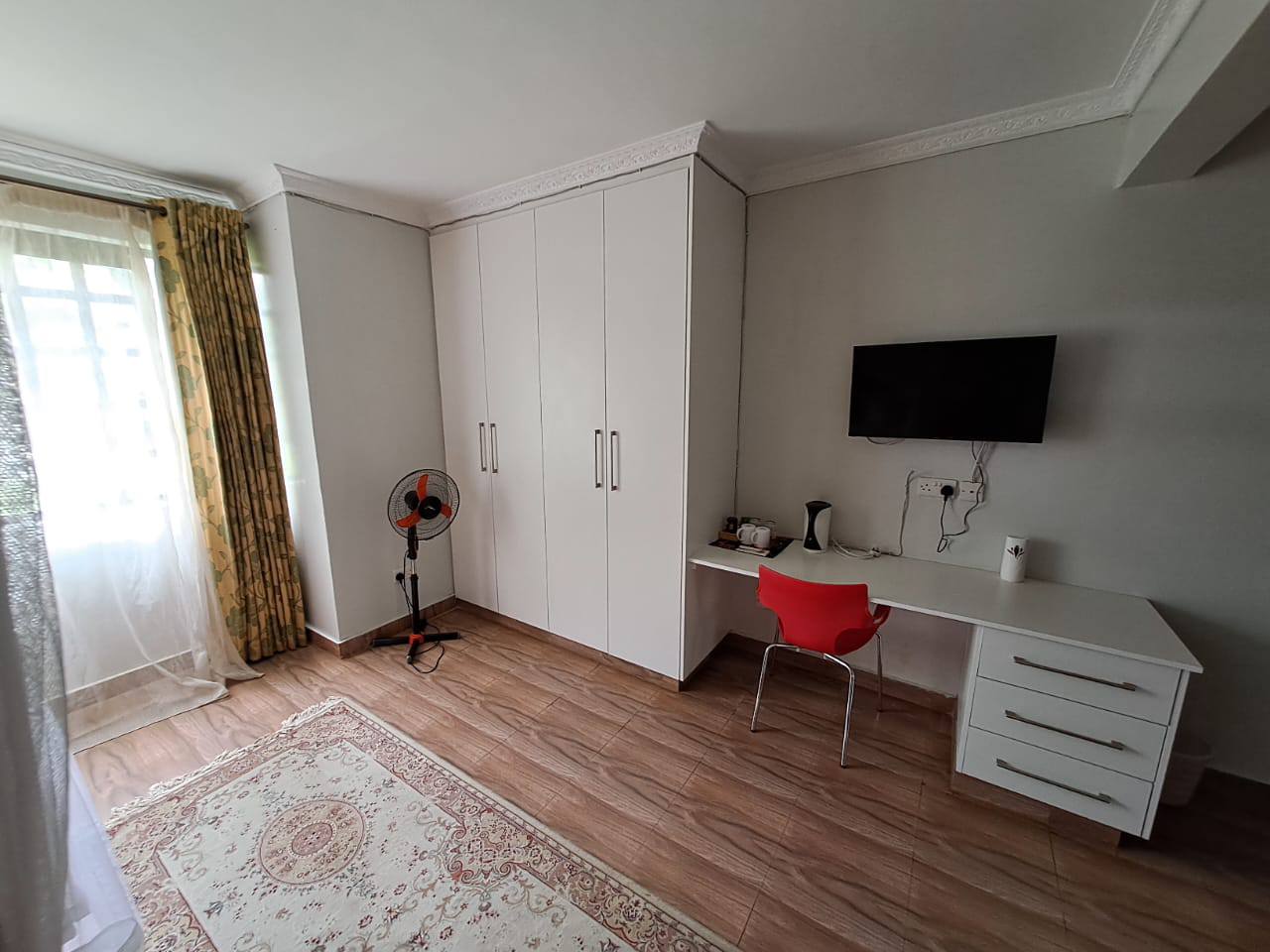 6 Bedroom villa image 5