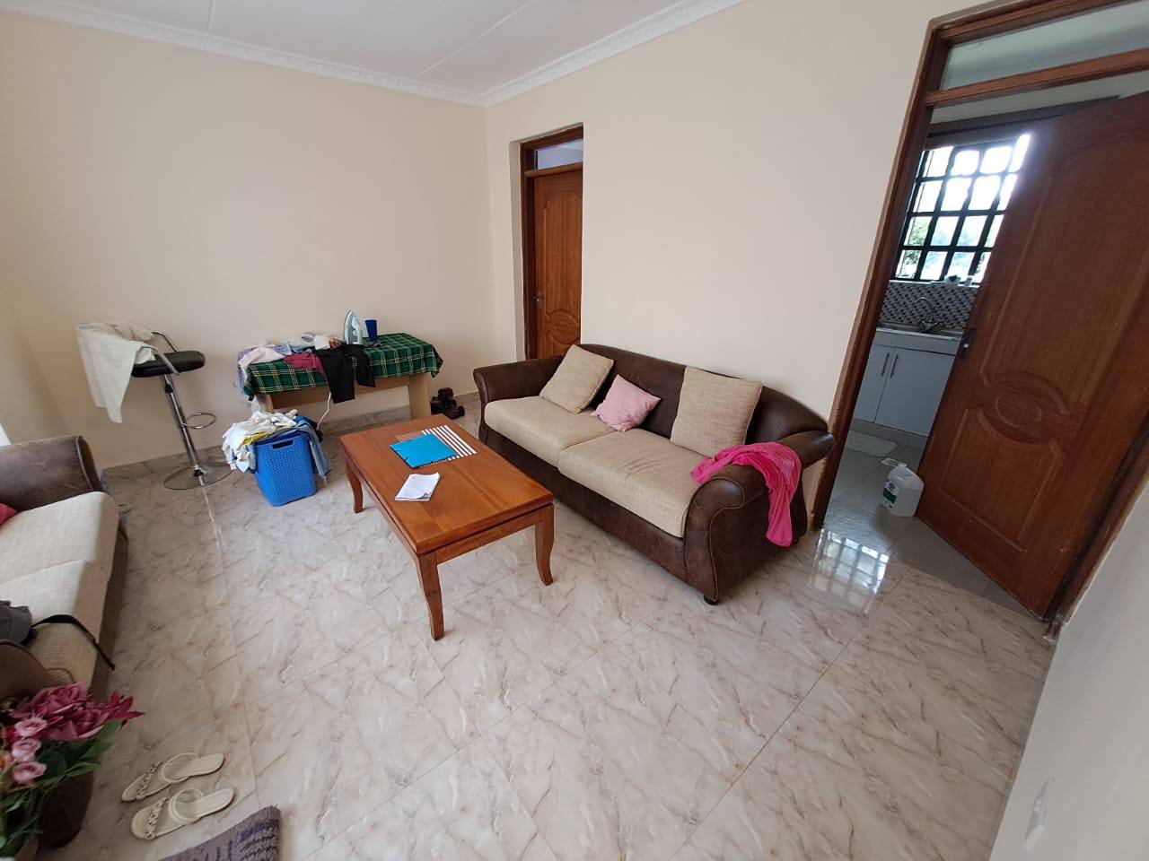 6 Bedroom villa image 3